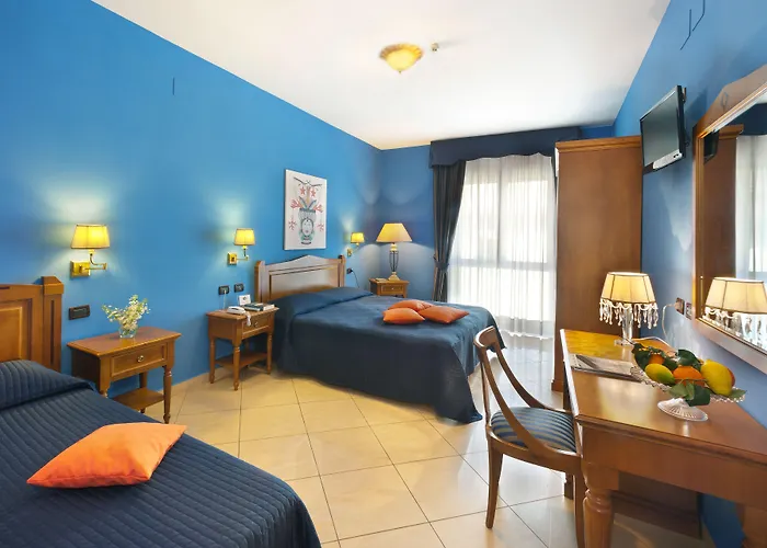 울리세 디럭스 호텔