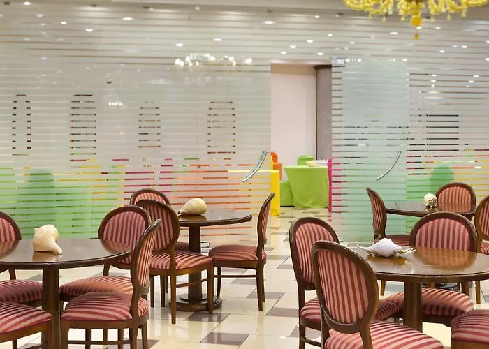 울리세 디럭스 호텔