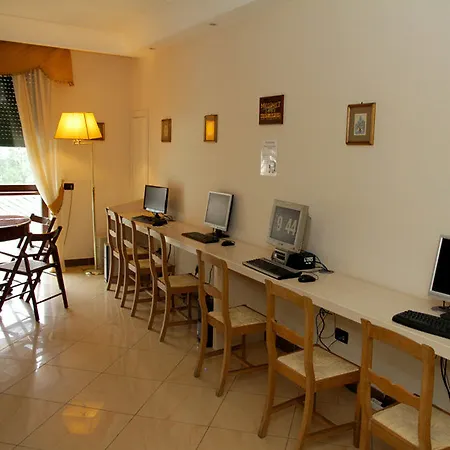 Ulisse Deluxe Отель